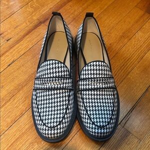 Ann Taylor Black and White Houndstooth Loafers